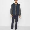 Pier One Uomo 2 PACK - Maglione - Dark Blue/mottled Dark Grey 9 Pier One Uomo 2 PACK - Maglione - Dark Blue/mottled Dark Grey -Offerta Economica Pier One 01b1eeb691ae4e2e8b350f8b0bb56974