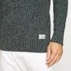 Pier One Uomo MULTICOLOUR HALF CARDIGAN JUMPER - Maglione - Dark Green 11 Pier One Uomo MULTICOLOUR HALF CARDIGAN JUMPER - Maglione - Dark Green -Offerta Economica Pier One 029eb894199c4fc8832ff72e1a96db2d