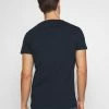 Pier One Uomo T-shirt Basic - Dark Blue 9 Pier One Uomo T-shirt Basic - Dark Blue -Offerta Economica Pier One 0af70e7725c7425f98d85c327ef43d82
