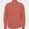Pier One Uomo Camicia - Cognac 10 Pier One Uomo Camicia - Cognac -Offerta Economica Pier One 108d3b82142a466cb59b5c3bd1be6836