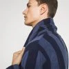 Pier One Uomo Accappatoio - Dark Blue/blue -Offerta Economica Pier One 191bb9537ad549ad9c45b17fe7491478