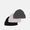 Pier One MICRO SHORT BEANIE COTTON 3 PACK UNISEX - Berretto - Black/dark Grey/off-white -Offerta Economica Pier One 1b6f08bac0394b9a835a7642dfe108f7