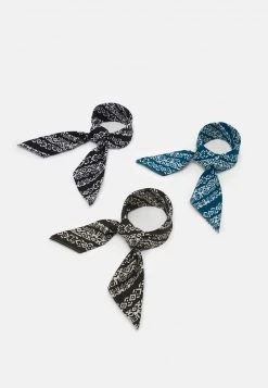 Pier One BANDANAS 3 PACK UNISEX - Foulard - Black/khaki/blue