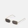 Pier One UNISEX - Occhiali Da Sole - Gold-coloured/black -Offerta Economica Pier One 43323589a1bb4e62aab7449e102cad80