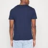 Pier One Uomo GRAPHIC T-SHIRT - T-shirt Con Stampa - Dark Blue -Offerta Economica Pier One 50426d461648432e9fdda767149525f4
