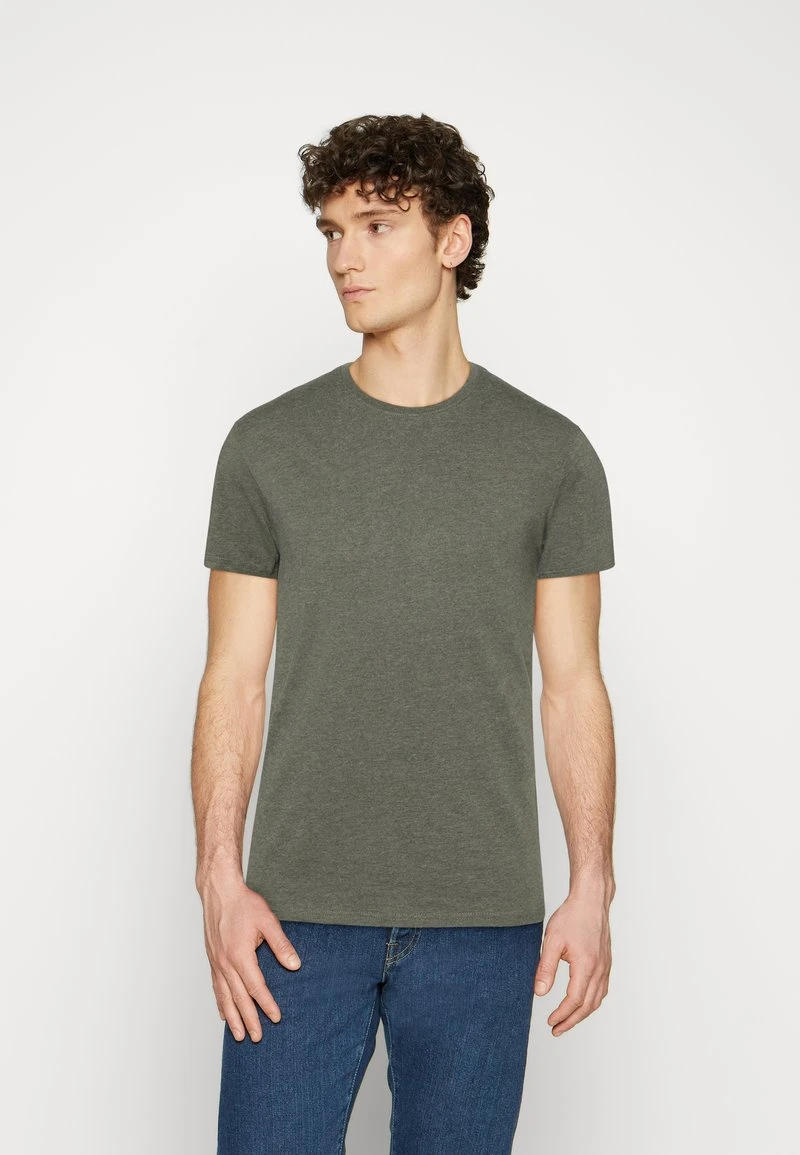 Pier One Uomo 3 PACK - T-shirt Basic - Brown/beige/light Blue 7 Pier One Uomo 3 PACK - T-shirt Basic - Brown/beige/light Blue - immagine 5