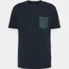 Pier One Uomo T-shirt Con Stampa - Dark Blue 13 Pier One Uomo T-shirt Con Stampa - Dark Blue -Offerta Economica Pier One 6bc87599ca874922b363d849e40528fe