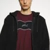 Pier One Uomo T-shirt Con Stampa - Bordeaux/black/white 11 Pier One Uomo T-shirt Con Stampa - Bordeaux/black/white -Offerta Economica Pier One 6d22a9a801fc4d2ab66570002c026b24