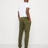 Pier One Uomo Pantaloni Sportivi - Olive 9 Pier One Uomo Pantaloni Sportivi - Olive -Offerta Economica Pier One 7cda39b8f69f4986bcbf6242b84d926c