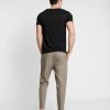 Pier One Uomo T-shirt Basic - Black 9 Pier One Uomo T-shirt Basic - Black -Offerta Economica Pier One 83b916fdf5444d9ba8380d809f888082