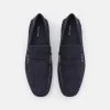 Pier One Uomo Scarpe Senza Lacci - Dark Blue 11 Pier One Uomo Scarpe Senza Lacci - Dark Blue -Offerta Economica Pier One 8ba84cf9feda429ba9298bb580a3dbf2
