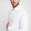 Pier One Uomo 2 PACK - Camicia Elegante - White -Offerta Economica Pier One 904cef72816b425da821170568e562cd
