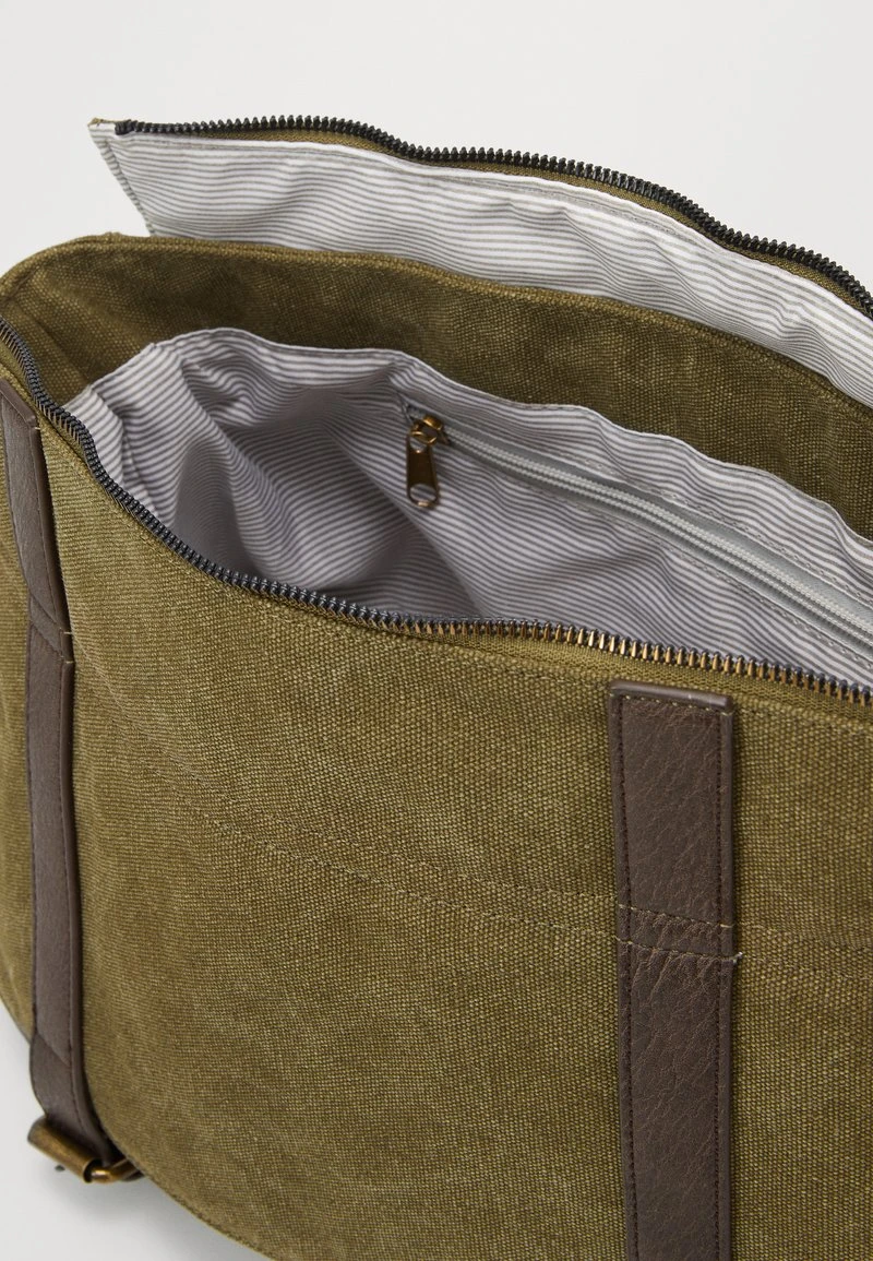 Pier One Uomo Borsa A Tracolla - Oliv 7 Pier One Uomo Borsa A Tracolla - Oliv - immagine 5