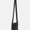Pier One Uomo Borsa A Tracolla - Black 7 Pier One Uomo Borsa A Tracolla - Black -Offerta Economica Pier One a4bd3e367d1f43b8bce5e0adb5c472a1