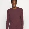 Pier One Uomo 3 PACK - Maglietta A Manica Lunga - Bordeaux/black/dark Blue -Offerta Economica Pier One a5e5b01f2ac14ad98ecfea8234ae2913