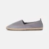Pier One RENA ESPADRILLE UNISEX - Espadrillas - Light Grey -Offerta Economica Pier One a625ac24e213461a94d5096727f45e98