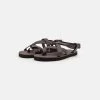 Pier One Uomo Infradito - Dark Brown 9 Pier One Uomo Infradito - Dark Brown -Offerta Economica Pier One b0facb9016ca400f92294e35074c281c