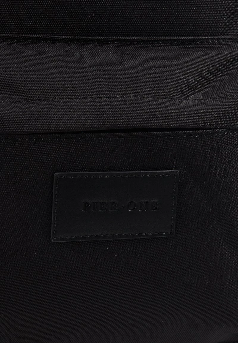 Pier One UNISEX - Zaino - Black 6 Pier One UNISEX - Zaino - Black - immagine 4