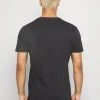 Pier One Uomo 7 PACK - T-shirt Basic - Black -Offerta Economica Pier One c239e8a3e78042a8accd19b3ccbc3f93