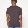 Pier One Unisex GRAPHIC T-SHIRT - T-shirt Basic - Brown -Offerta Economica Pier One c23ca18a52504e3e94e037f0d28fd449 1