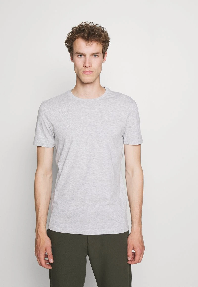 Pier One Uomo 5 PACK - T-shirt Basic - Black/dark Blue 4 Pier One Uomo 5 PACK - T-shirt Basic - Black/dark Blue - immagine 2