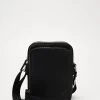 Pier One Uomo Borsa A Tracolla - Black 2 Pier One Uomo Borsa A Tracolla - Black -Offerta Economica Pier One cc8901f59d7f42619d1bceda8f3e4fb1