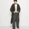 Pier One Uomo Accappatoio - Khaki -Offerta Economica Pier One cf9ab4d8d92b4c9a9a89f40e05e5845e