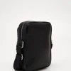 Pier One Uomo Borsa A Tracolla - Black -Offerta Economica Pier One d080dcf8cbf748b8ad846bb9db8cf741