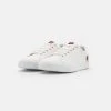 Pier One UNISEX - Sneakers Basse - White -Offerta Economica Pier One d740f5e7307e4eeea89d379af53bd5fd