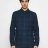 Pier One Uomo Camicia - Dark Blue/teal 10 Pier One Uomo Camicia - Dark Blue/teal -Offerta Economica Pier One d849f6aae39d482ebdb87e905c87a19d