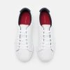 Pier One UNISEX - Sneakers Basse - White 11 Pier One UNISEX - Sneakers Basse - White -Offerta Economica Pier One e363270db968472a8a56ad8c387295ba