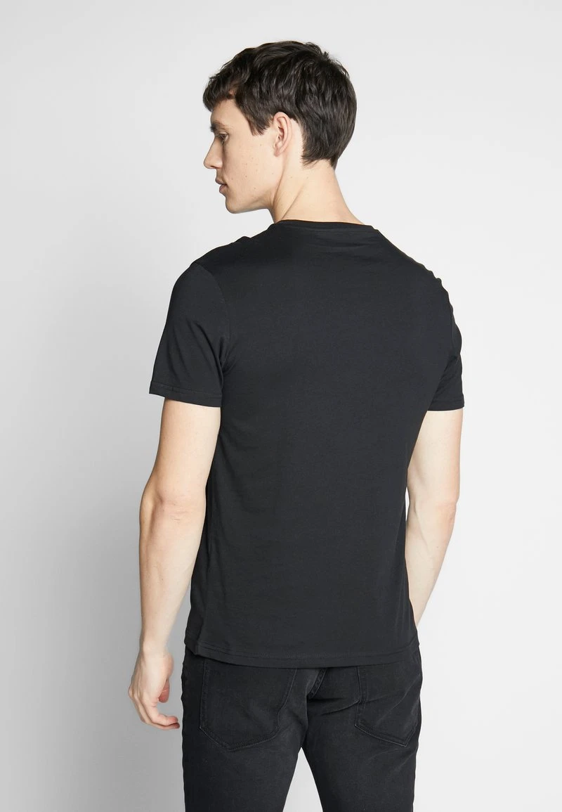 Pier One Uomo 3 PACK - T-shirt Basic - Black/white/blue 6 Pier One Uomo 3 PACK - T-shirt Basic - Black/white/blue - immagine 4