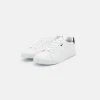 Pier One UNISEX - Sneakers Basse - White -Offerta Economica Pier One f60be01e83904d789ad2f6732ca0f2a5