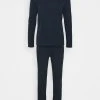 Pier One Uomo Pigiama - Dark Blue -Offerta Economica Pier One f8a6b95943eb4373bcafad2ea1edae02